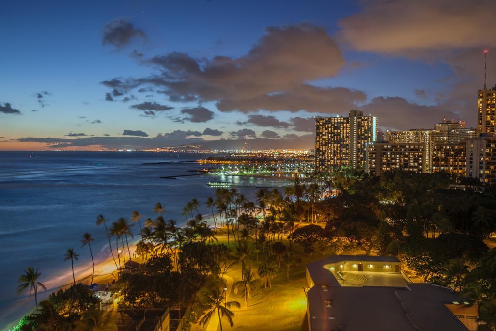 Castle Waikiki Shore Honolulu Ngoại thất bức ảnh